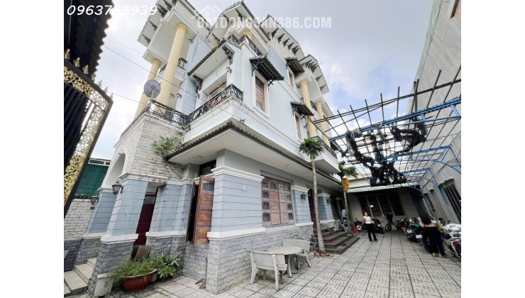 Biệt Thự Đã Hoàn Công 242m2, Ngang 12m, 3 Tầng, Dĩ An, Giá 8.2 Tỷ